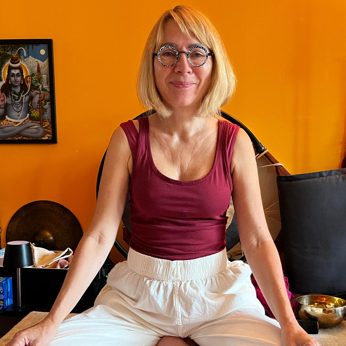 Couverture de l'épisode Episode 8: Delphine Bloc ou l’Art de trouver un équilibre grâce au yoga 